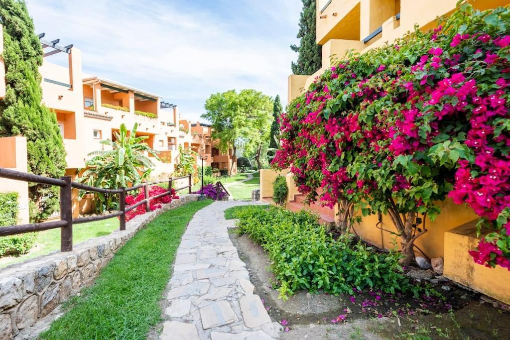 Apartamento En Marbella Guadalmina Primera Linea De Campo De Golf Los Cartujanos מראה חיצוני תמונה